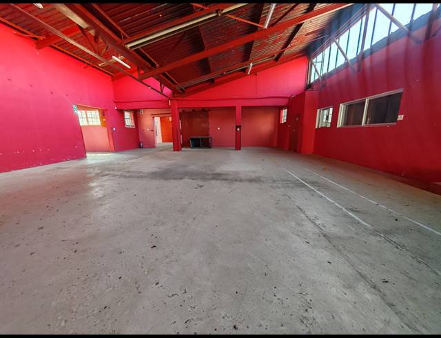 1,963M² WAREHOUSE FOR SALE IN BOOYSENS RESERVE